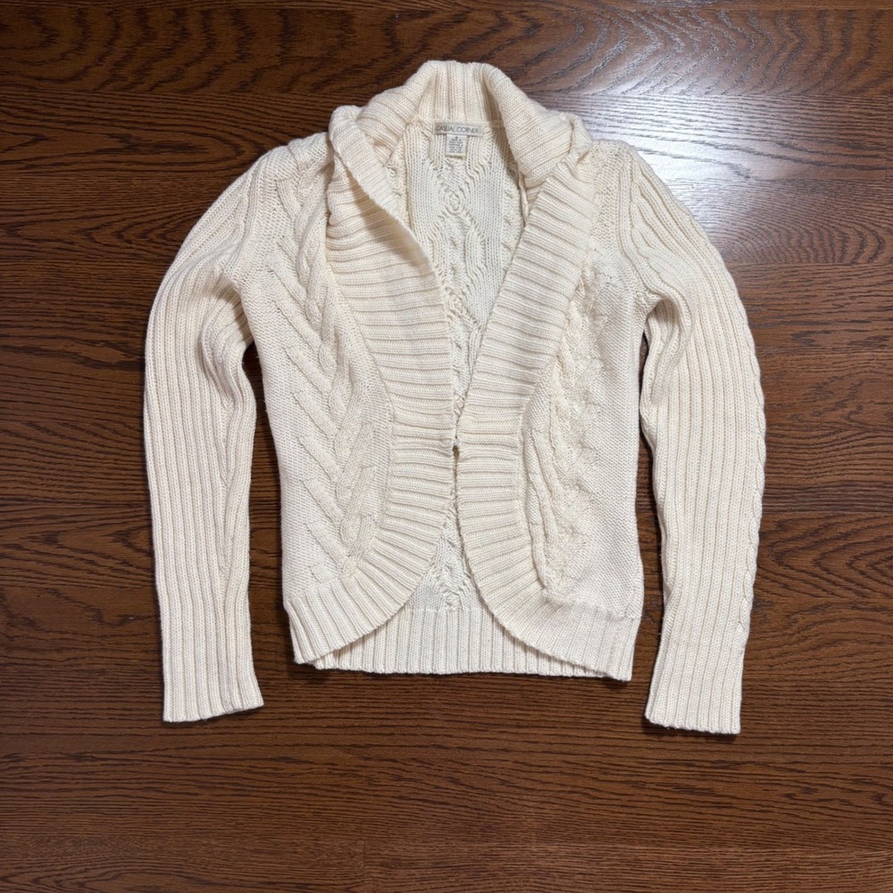 y2k cream cable knit clasp cardigan sweater small